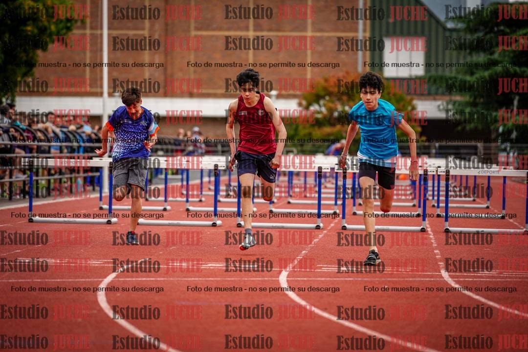 Fotos de los 80 m con vallas de varones