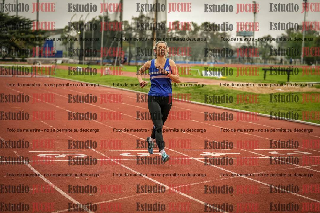 Fotos de los 295 m con vallas de mujeres - U16