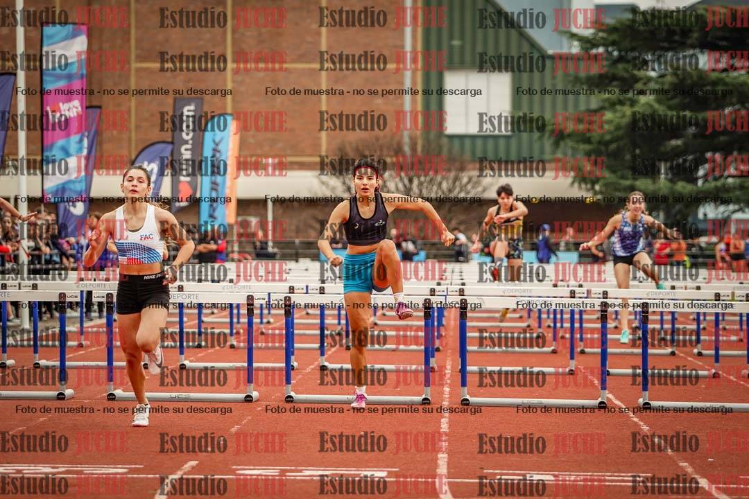 Fotos de los 100 m con vallas de mujeres