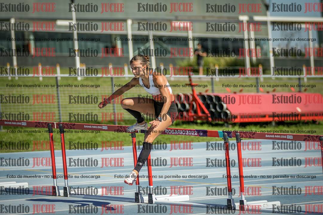Fotos de los 100 m con vallas de mujeres