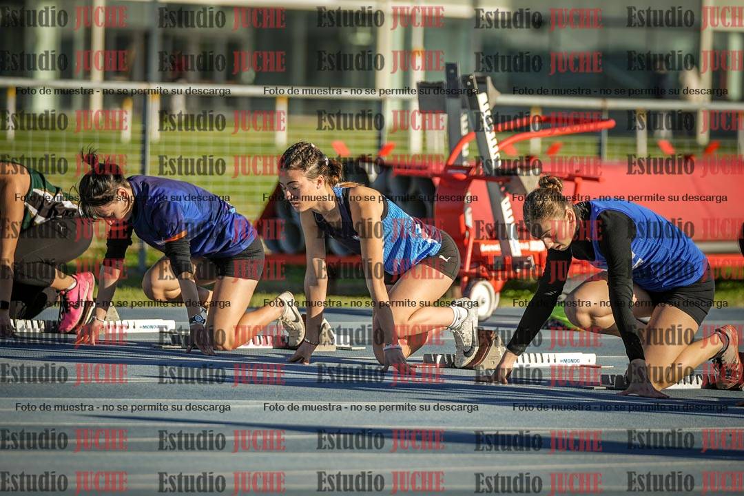 Fotos de los 100 m con vallas de mujeres