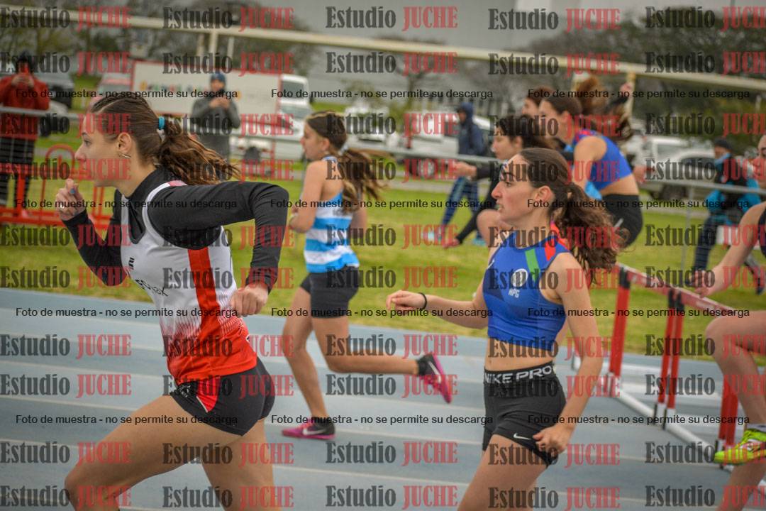 Fotos de los 80 m con vallas de mujeres