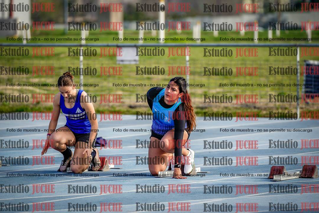 Fotos de los 100 m con vallas de mujeres