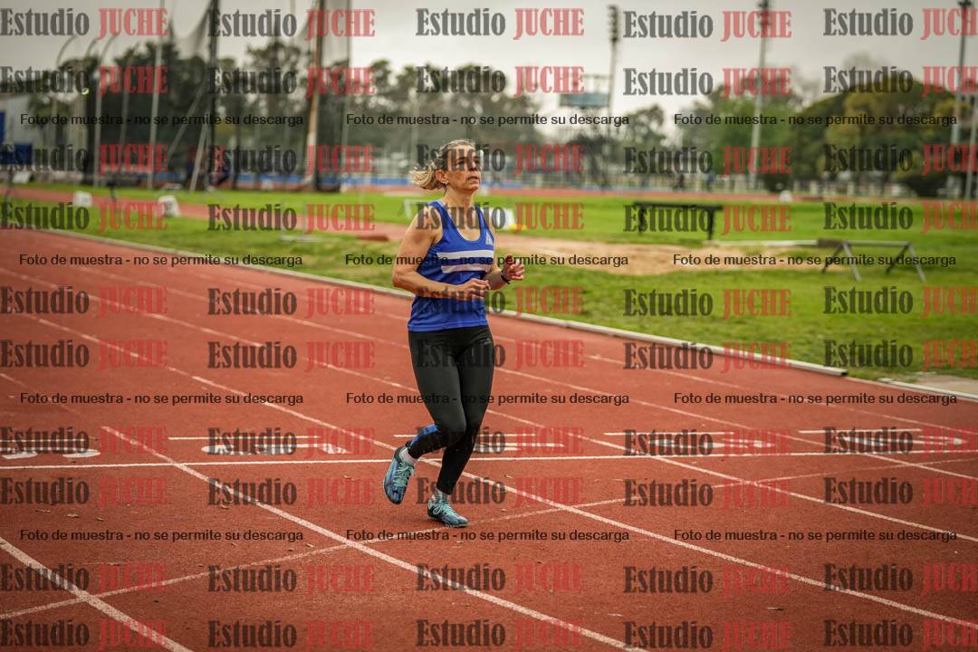 Fotos de los 295 m con vallas de mujeres - U16