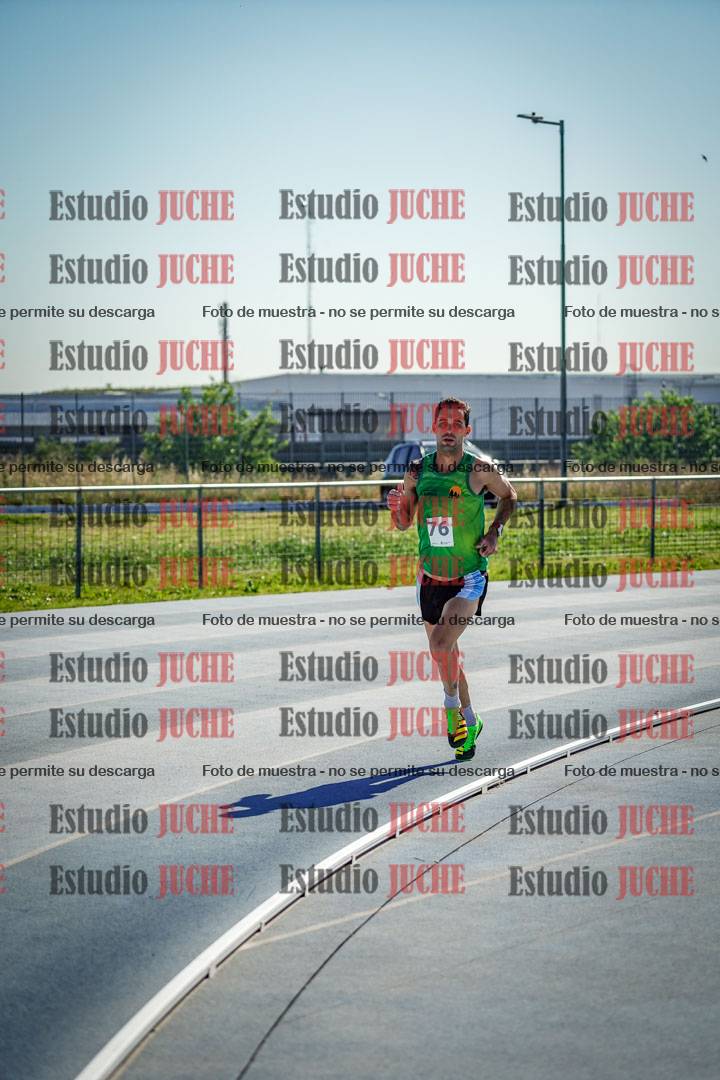 Fotos de los 5000 m de mujeres y varones - serie 1