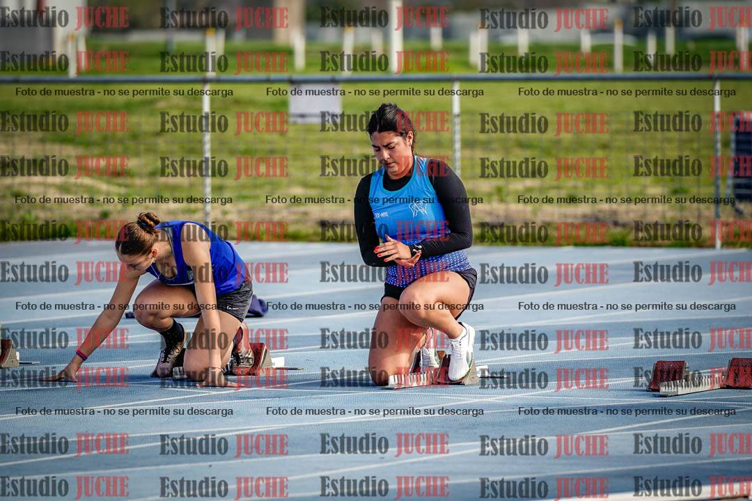 Fotos de los 100 m con vallas de mujeres