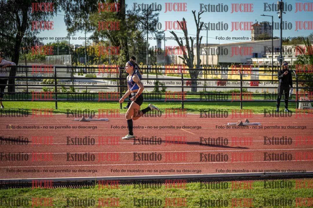 Fotos de los 295 m con vallas de mujeres