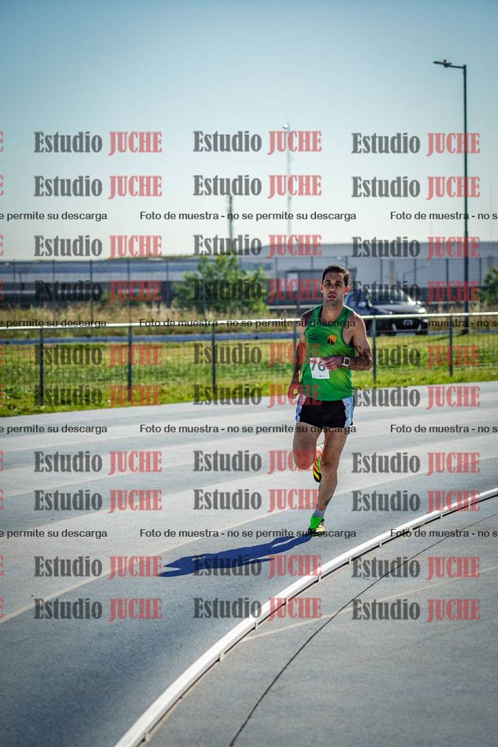 Fotos de los 5000 m de mujeres y varones - serie 1
