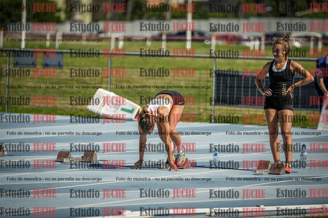 Fotos de los 100 m con vallas de mujeres