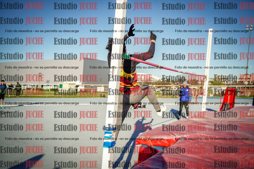 Fotos del salto en alto de varones