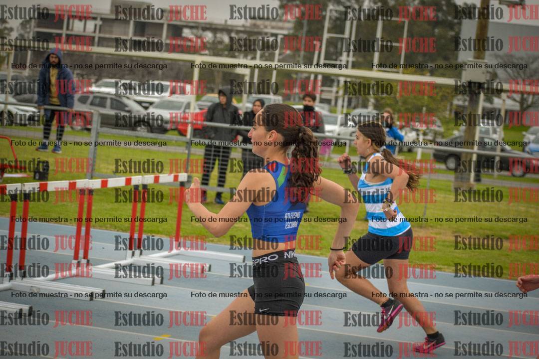 Fotos de los 80 m con vallas de mujeres