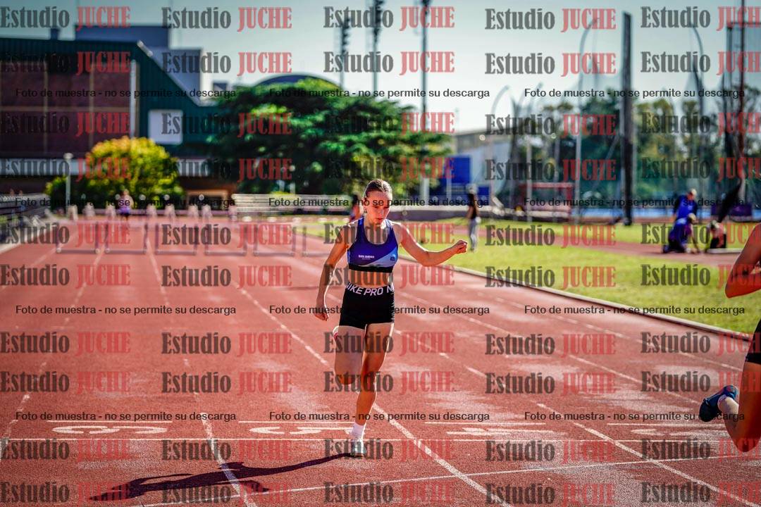 Fotos de los 295 m con vallas de mujeres