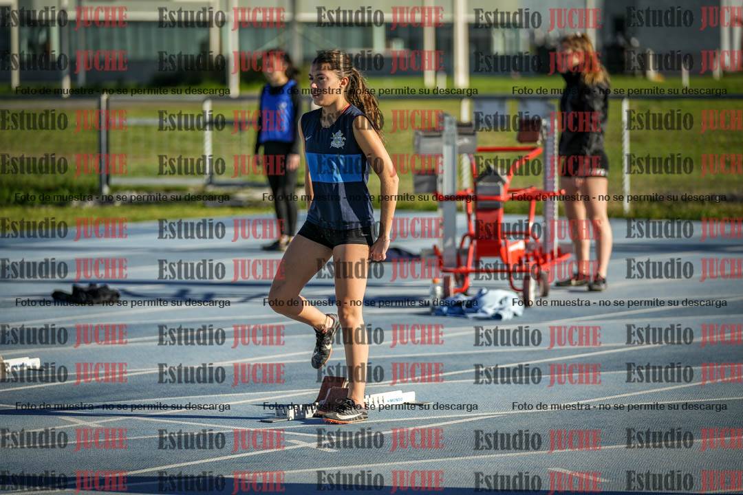 Fotos de los 100 m con vallas de mujeres - U17