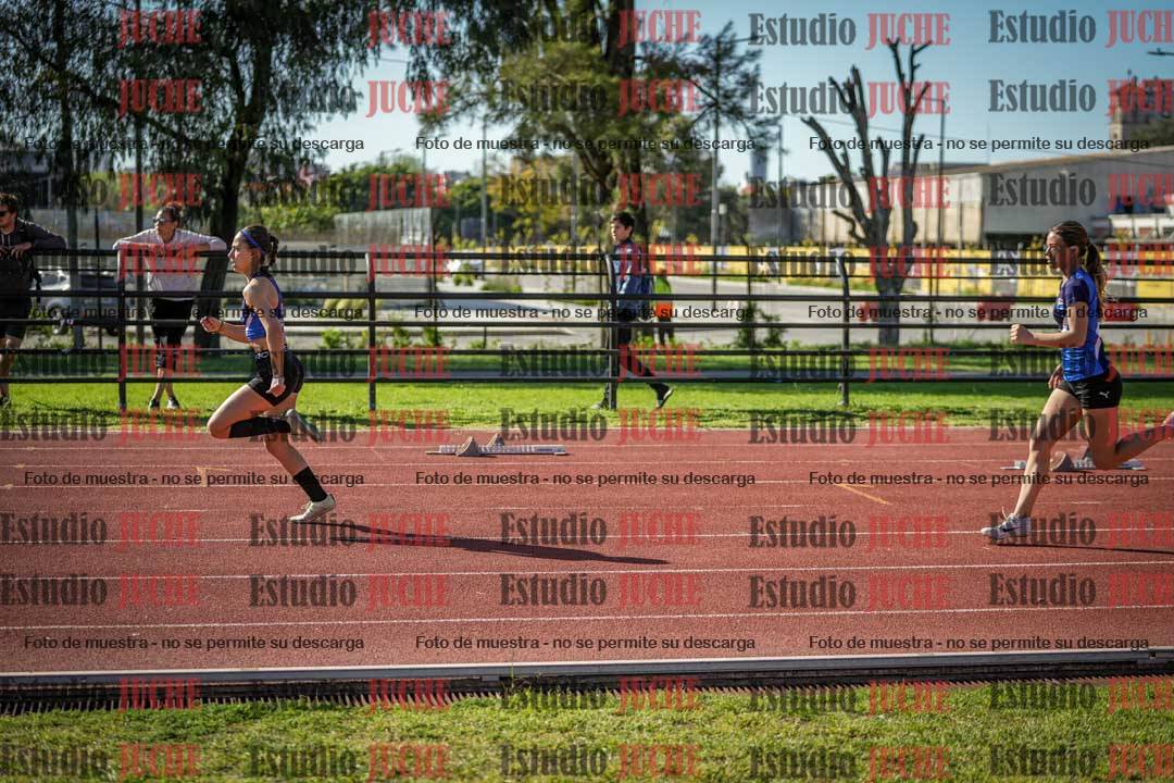 Fotos de los 295 m con vallas de mujeres