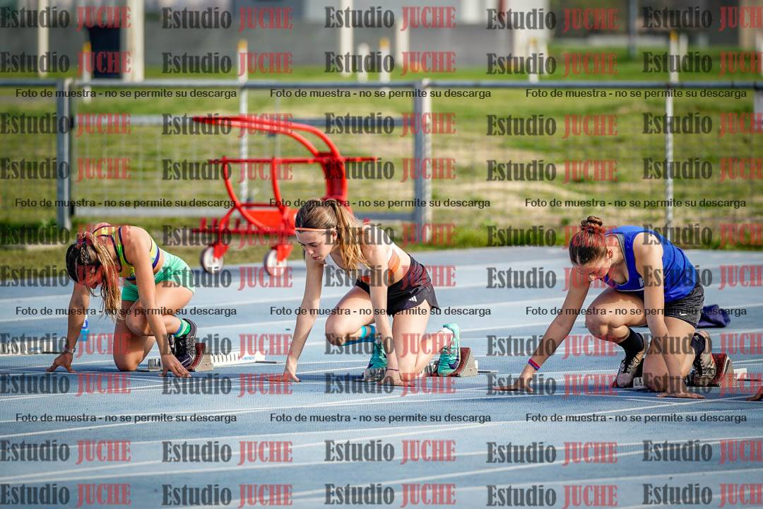 Fotos de los 100 m con vallas de mujeres