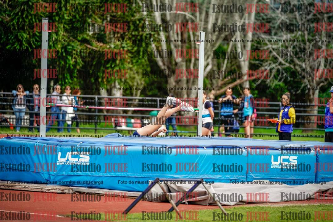 Fotos del salto en alto de mujeres