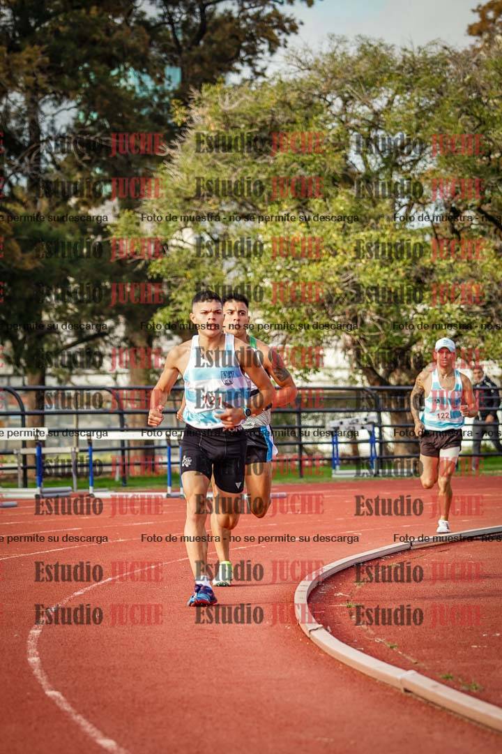 Fotos de los 3000 m con obstáculos de varones