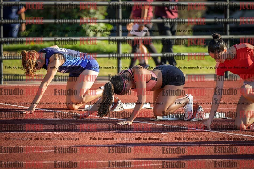 Fotos de los 100 m con vallas de mujeres