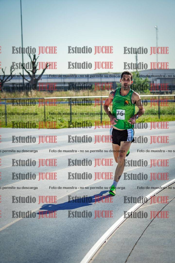 Fotos de los 5000 m de mujeres y varones - serie 1