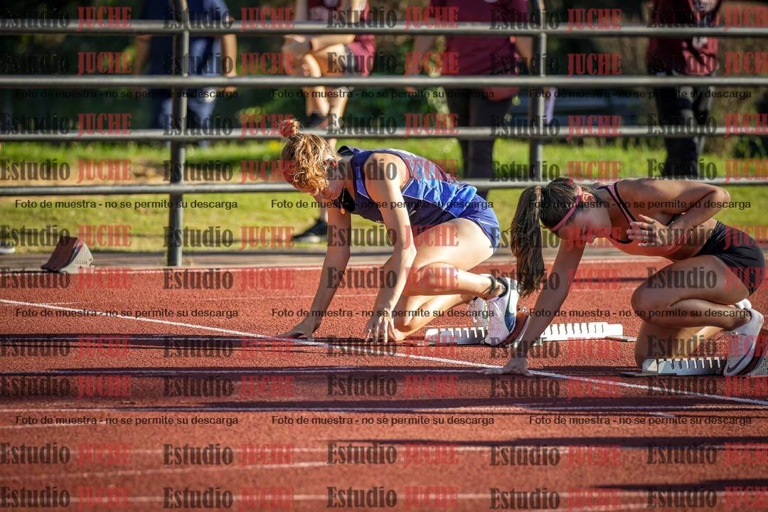 Fotos de los 100 m con vallas de mujeres
