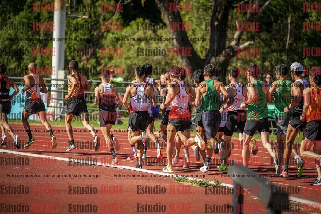 Fotos de los 10.000 m de varones - serie 1
