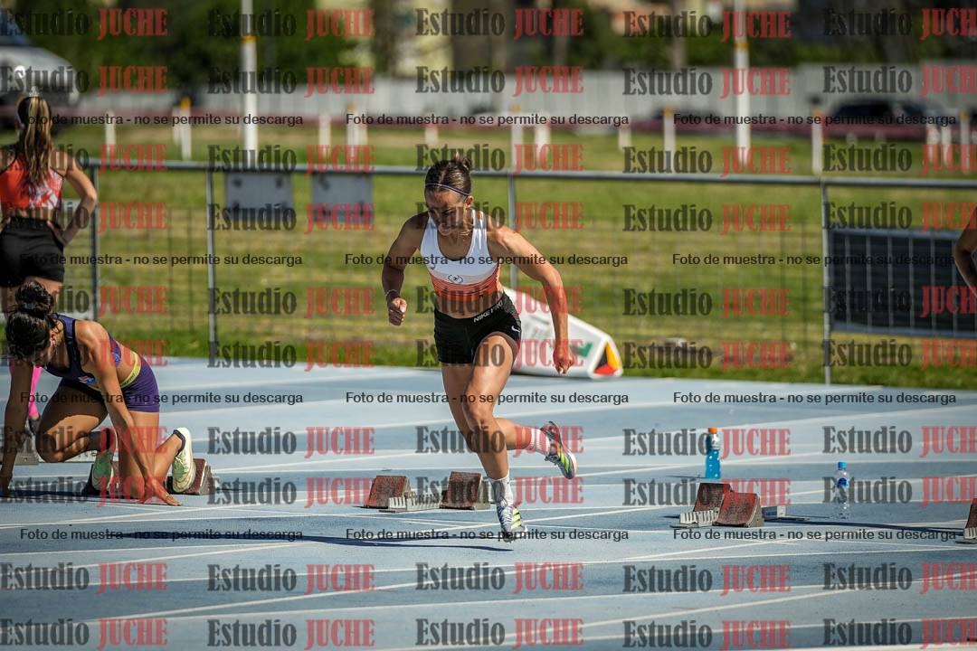 Fotos de los 100 m con vallas de mujeres