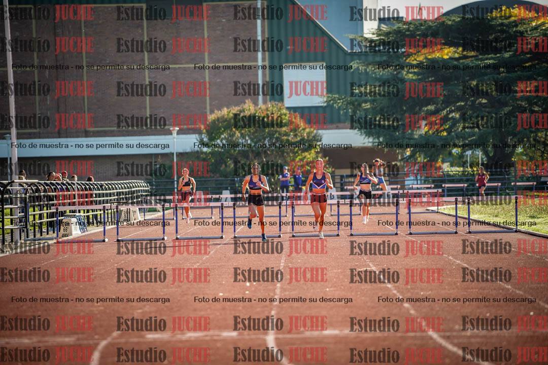 Fotos de los 295 m con vallas de mujeres