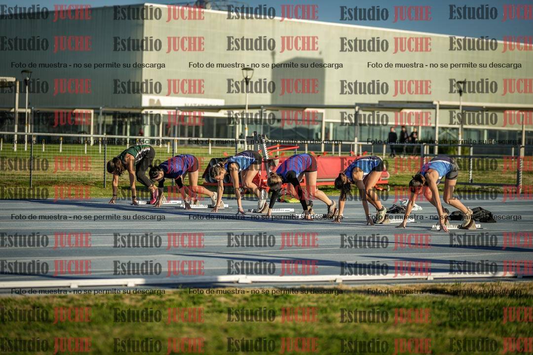Fotos de los 100 m con vallas de mujeres