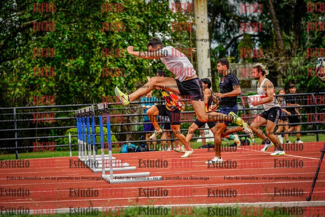 Fotos de los 110 m con vallas de varones - decatlón 6