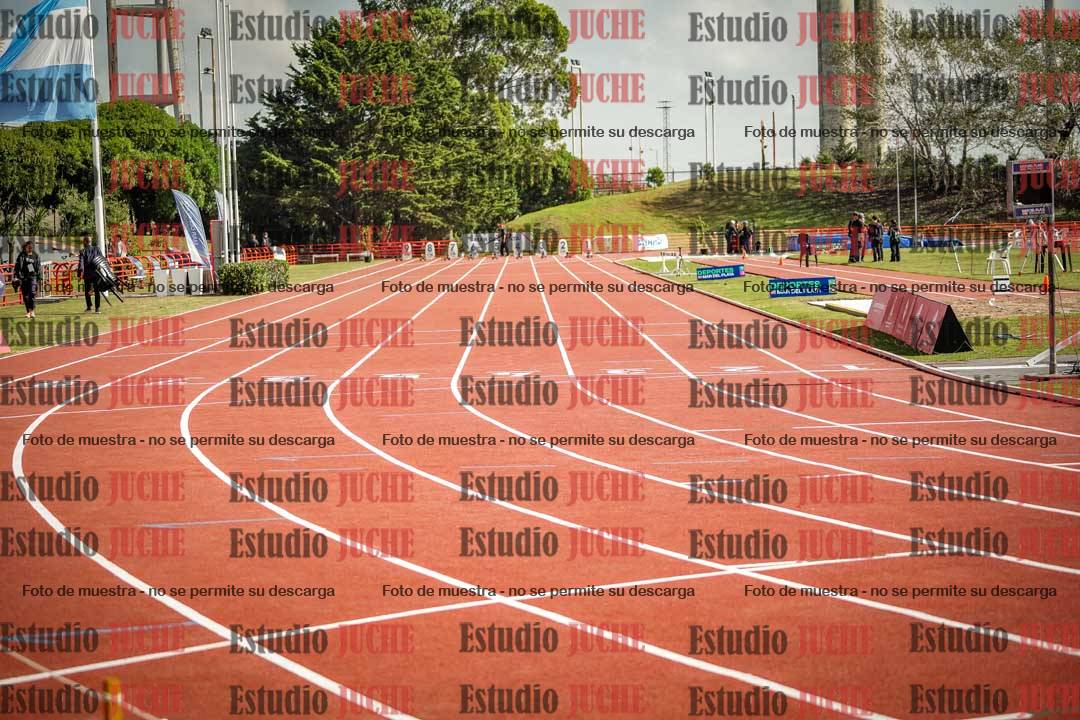 Fotos de algunos extras y podios del día 1
