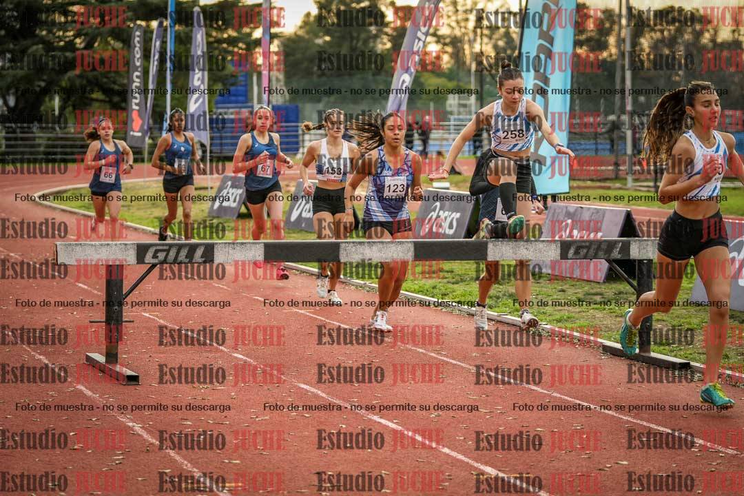 Fotos de los 2000 m con obstáculos de mujeres