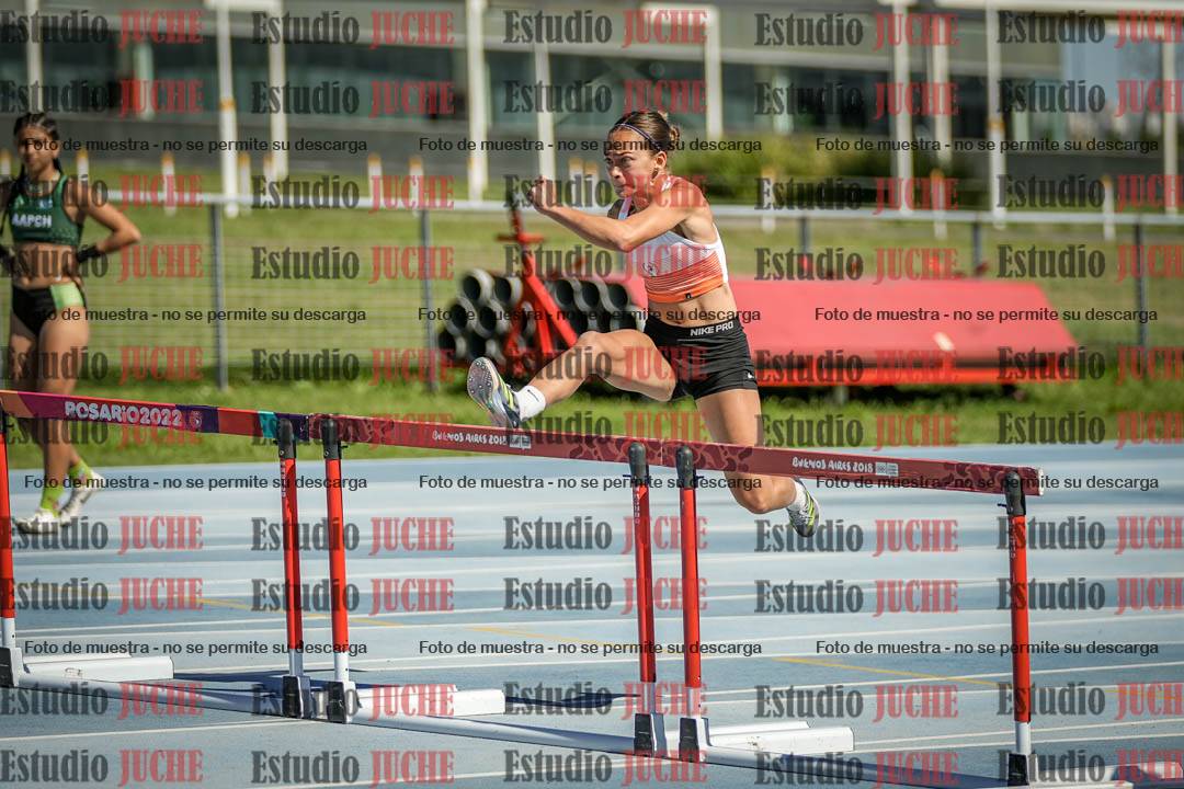 Fotos de los 100 m con vallas de mujeres