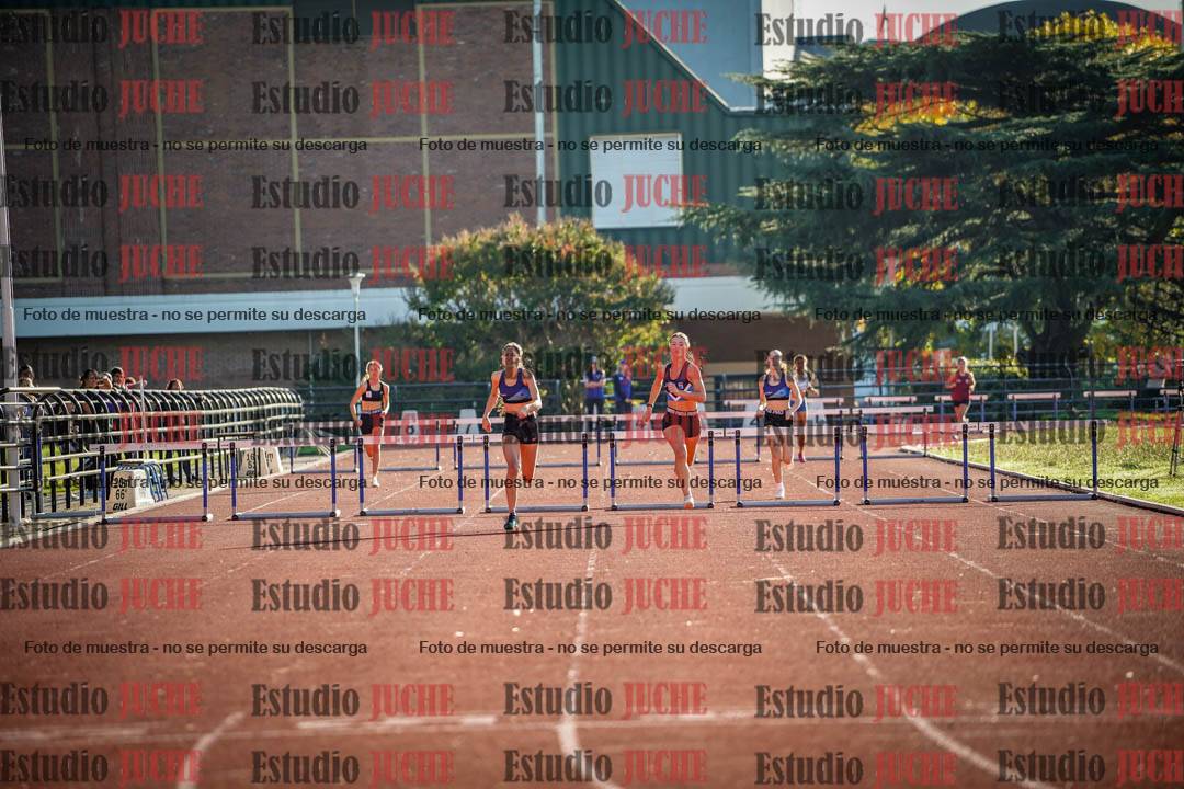 Fotos de los 295 m con vallas de mujeres