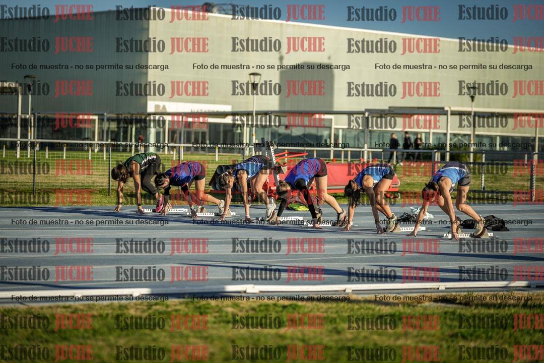 Fotos de los 100 m con vallas de mujeres