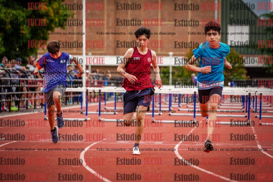 Fotos de los 80 m con vallas de varones