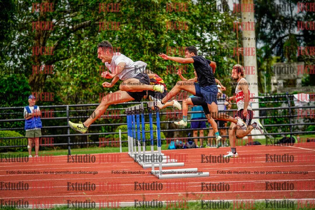 Fotos de los 110 m con vallas de varones - decatlón 6