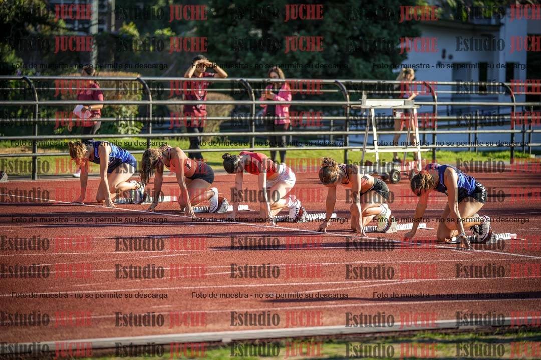 Fotos de los 100 m con vallas de mujeres
