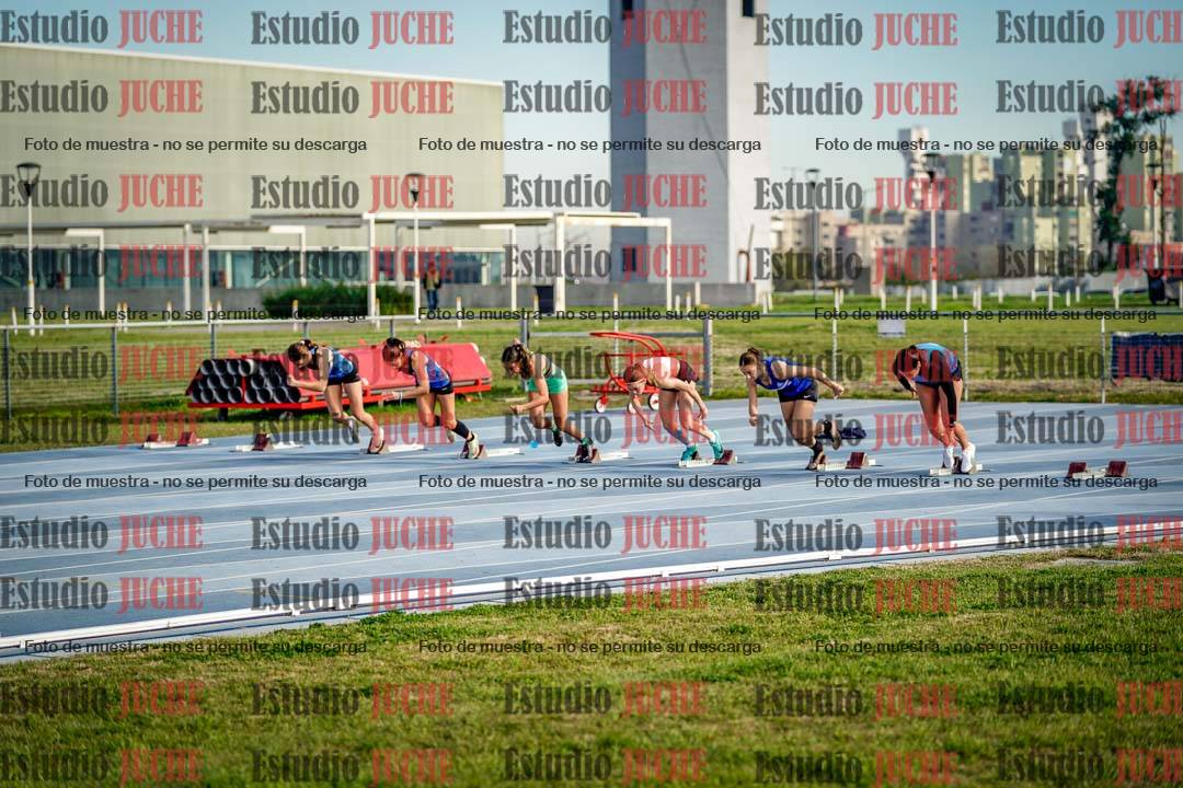 Fotos de los 100 m con vallas de mujeres