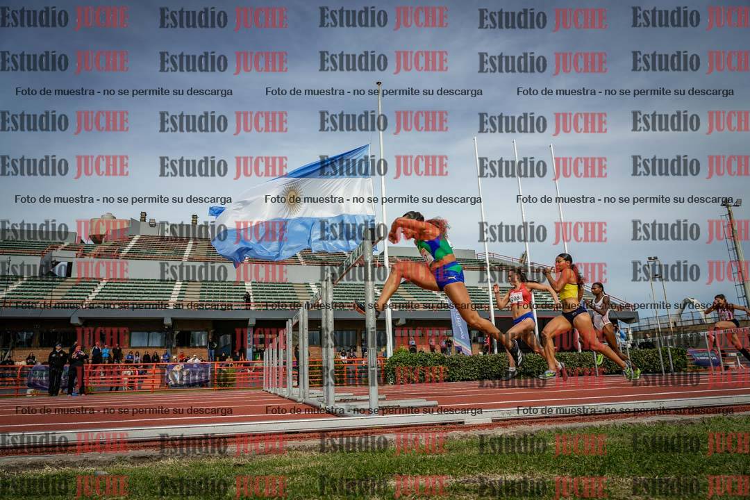 Fotos de los 100 m con vallas de mujeres
