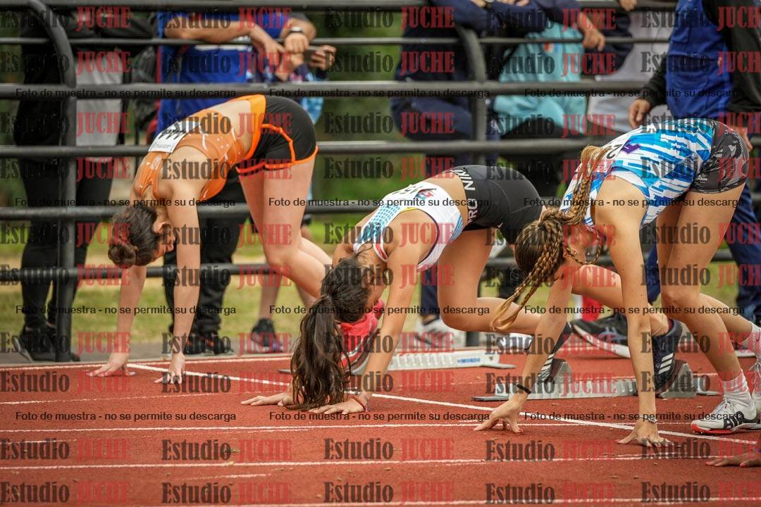 Fotos de los 100 m con vallas de mujeres