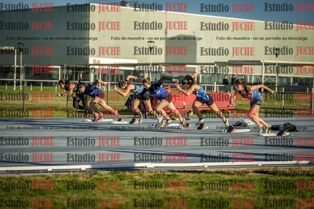 Fotos de los 100 m con vallas de mujeres