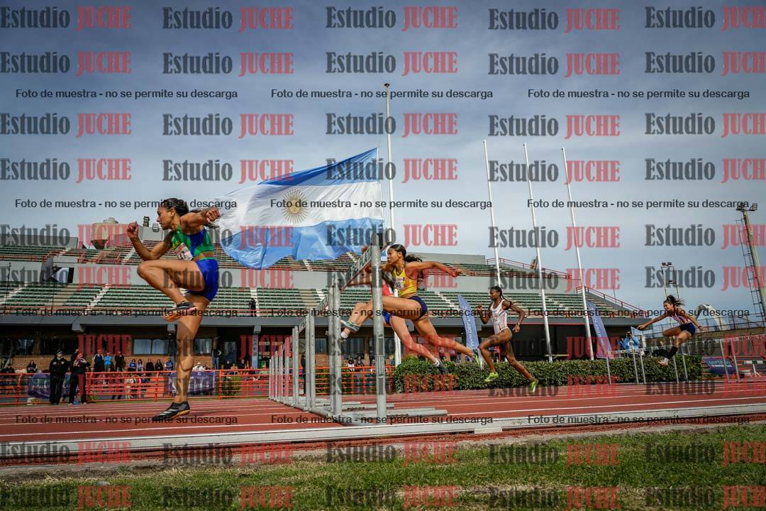 Fotos de los 100 m con vallas de mujeres
