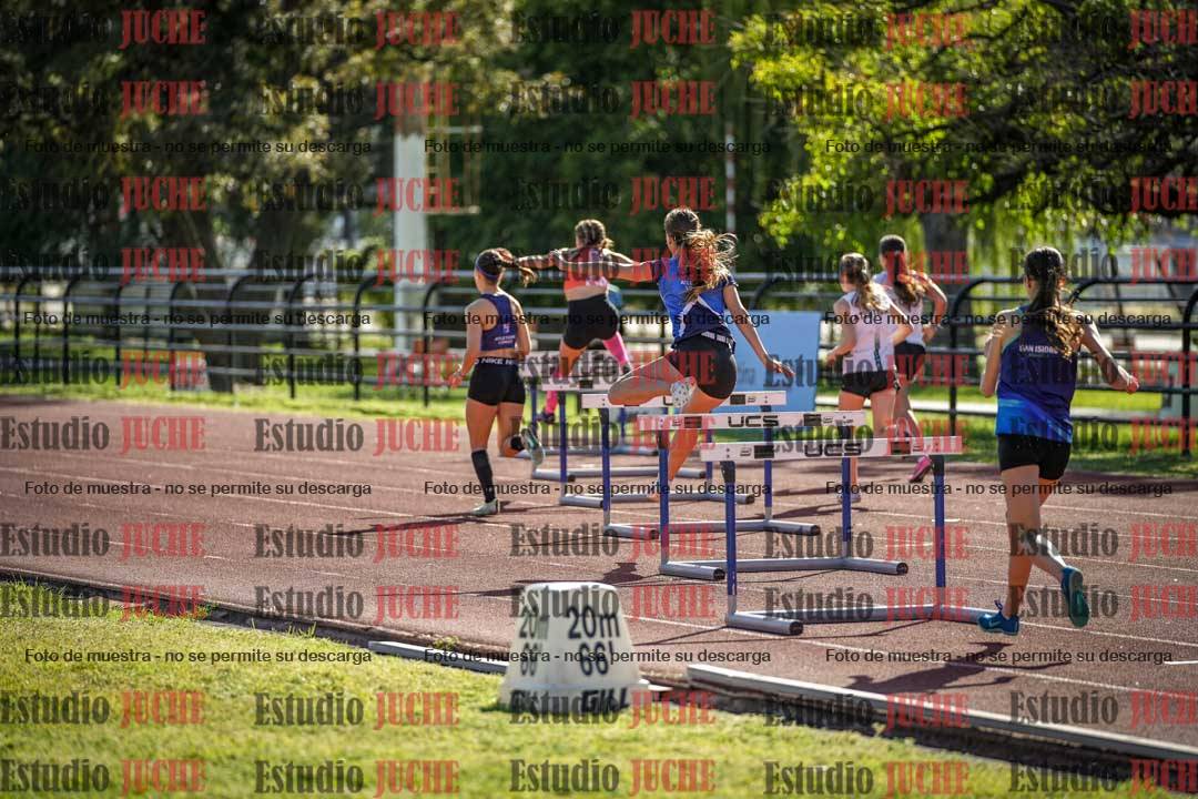 Fotos de los 295 m con vallas de mujeres