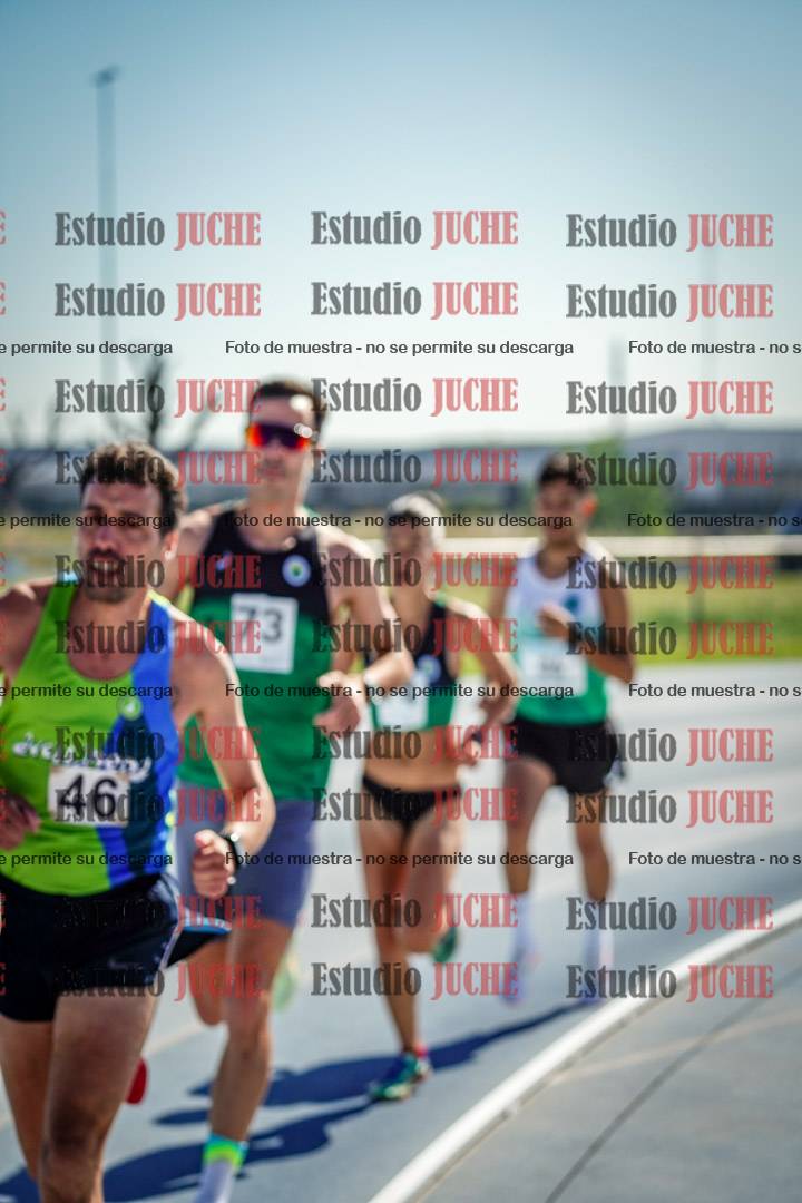 Fotos de los 5000 m de mujeres y varones - serie 1