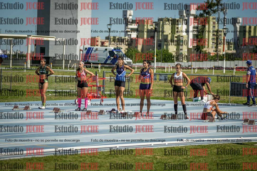 Fotos de los 100 m con vallas de mujeres