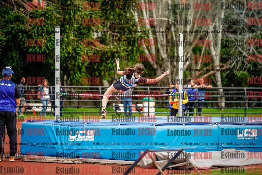 Fotos del salto en alto de mujeres