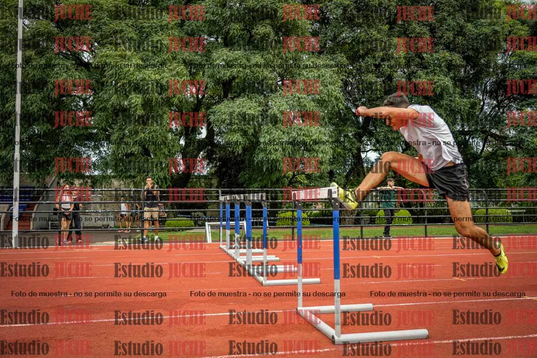 Fotos de los 110 m con vallas de varones - decatlón 6