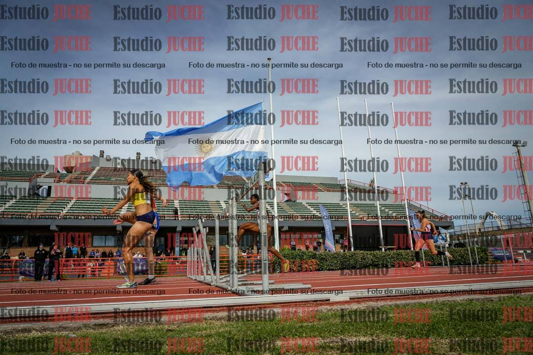Fotos de los 100 m con vallas de mujeres