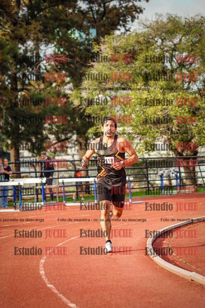 Fotos de los 3000 m con obstáculos de varones