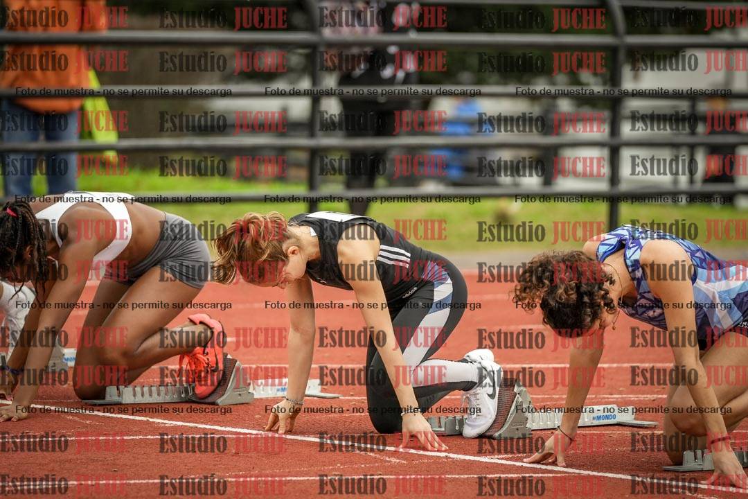 Fotos de los 100 m con vallas de mujeres